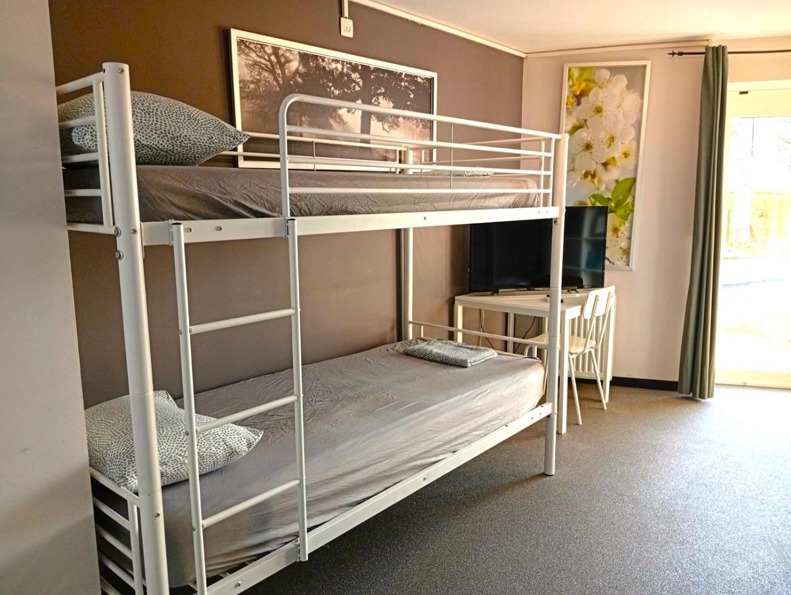 De Smishoeve Met Kinderpret, Dieren En Wellness Heers Exterior foto