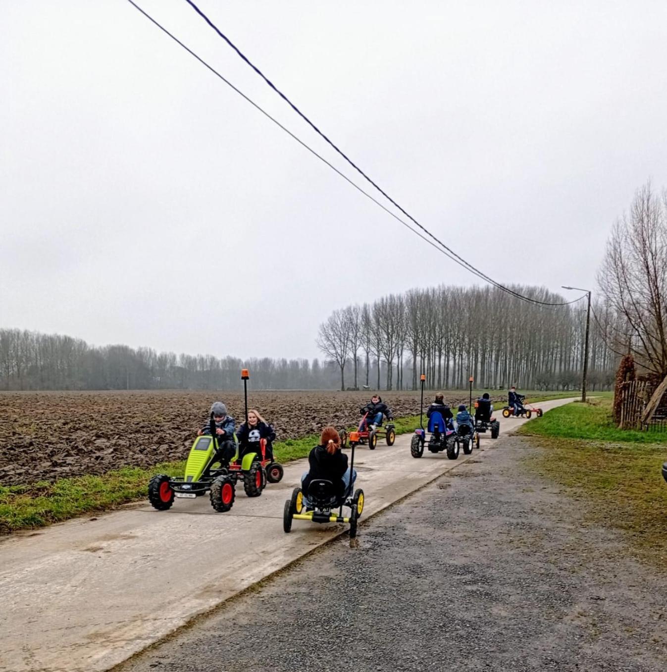 De Smishoeve Met Kinderpret, Dieren En Wellness Heers Exterior foto